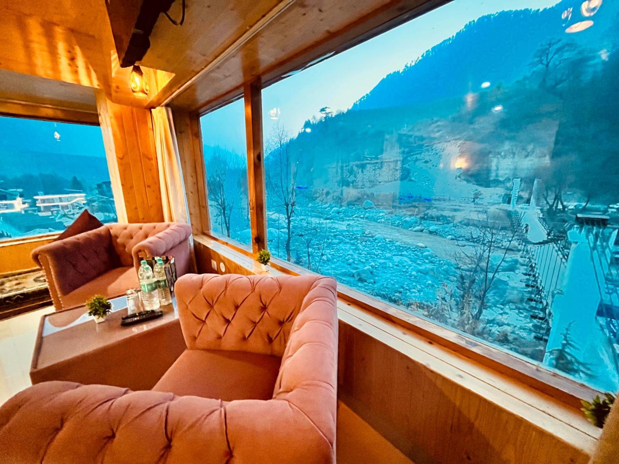 Himalayan Fort Resort, Manali - ! Riverside Property !! Big Lawn With Bonfire !! Best Selling !! Scenic River & Mountais View !! Big Parking !! Luxury Balcony Rooms !! Playing Zone !! Property Of The Year ! M 98160-43600 ภายนอก รูปภาพ