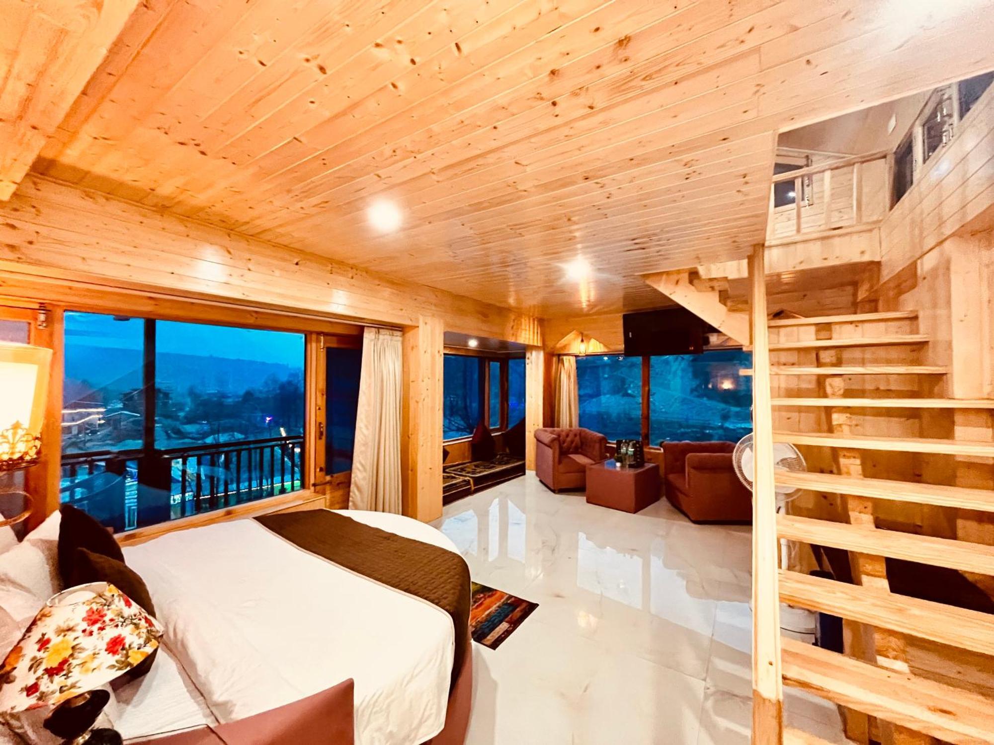 Himalayan Fort Resort, Manali - ! Riverside Property !! Big Lawn With Bonfire !! Best Selling !! Scenic River & Mountais View !! Big Parking !! Luxury Balcony Rooms !! Playing Zone !! Property Of The Year ! M 98160-43600 ภายนอก รูปภาพ